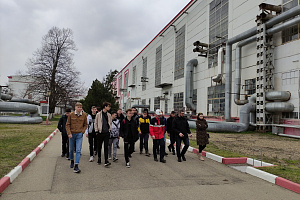 Специалисты «Лукойл-Кубаньэнерго» провели экскурсию для студентов