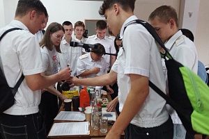 ����� 200 ��������� ������ ����� ������������� ����������� � �. ��������