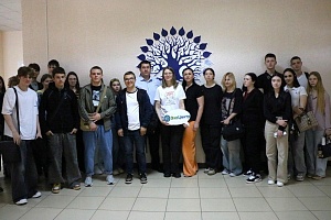 ����� 200 ��������� ������ ����� ������������� ����������� � �. ��������